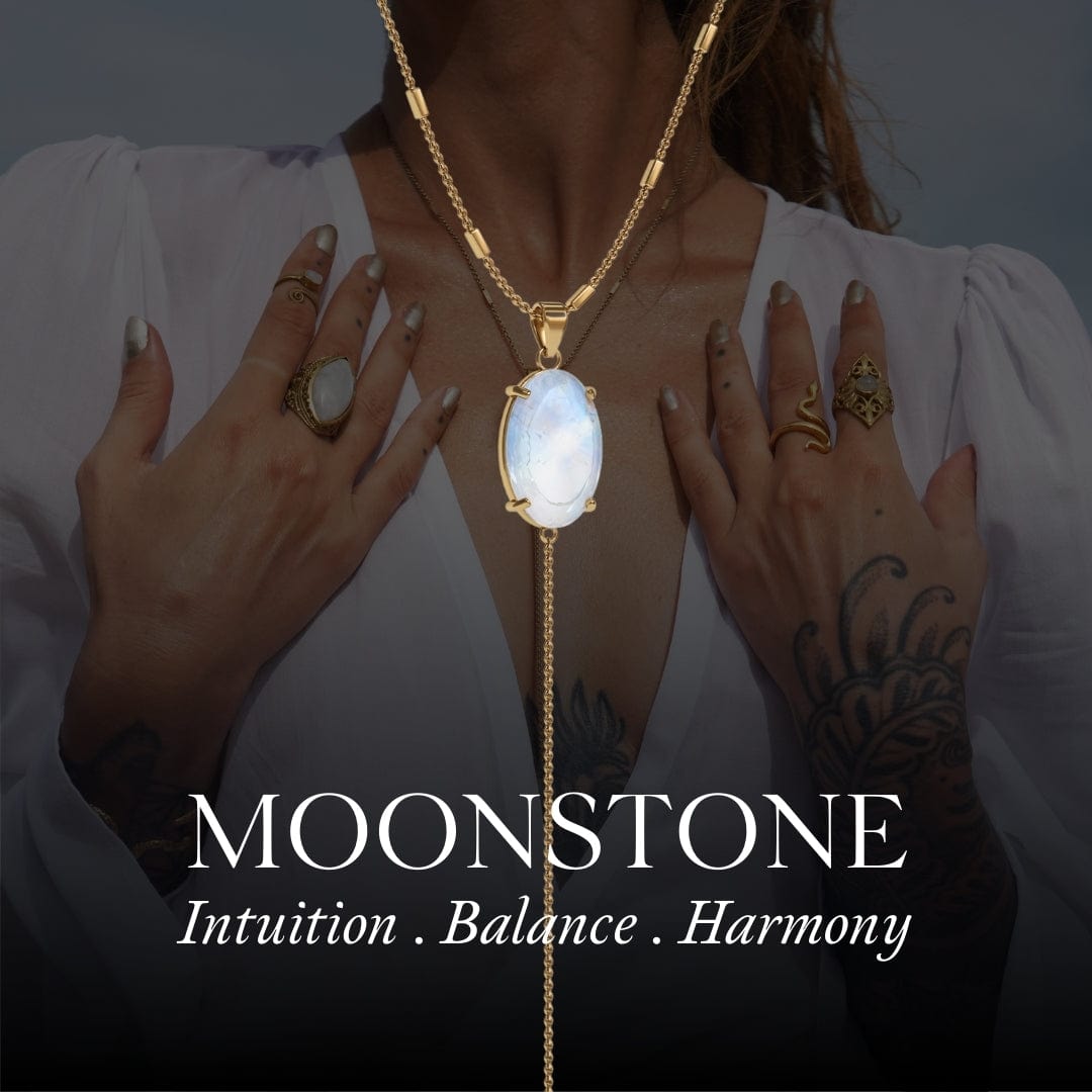 Nura Moonstone Necklace