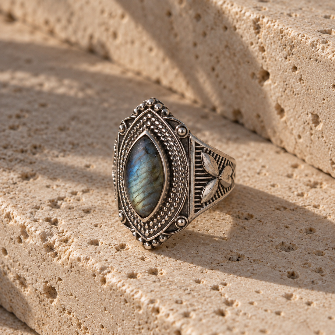 Iris Ring