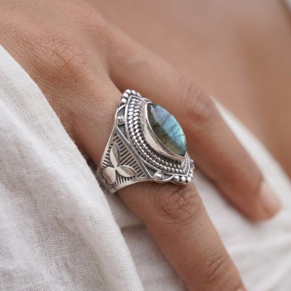 Iris Ring