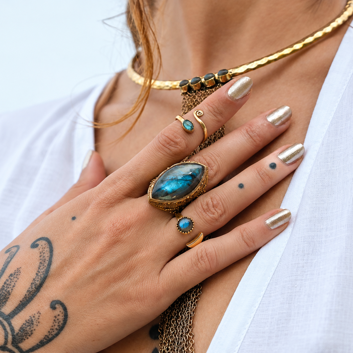 Aryia Labradorite Ring